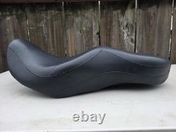 Genuine Harley Davidson OEM Motorcycle Black Seat RDW P/N 92/61-0067 22463 1
